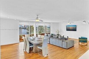 1350 NE 191st St in Miami, FL - Building Photo