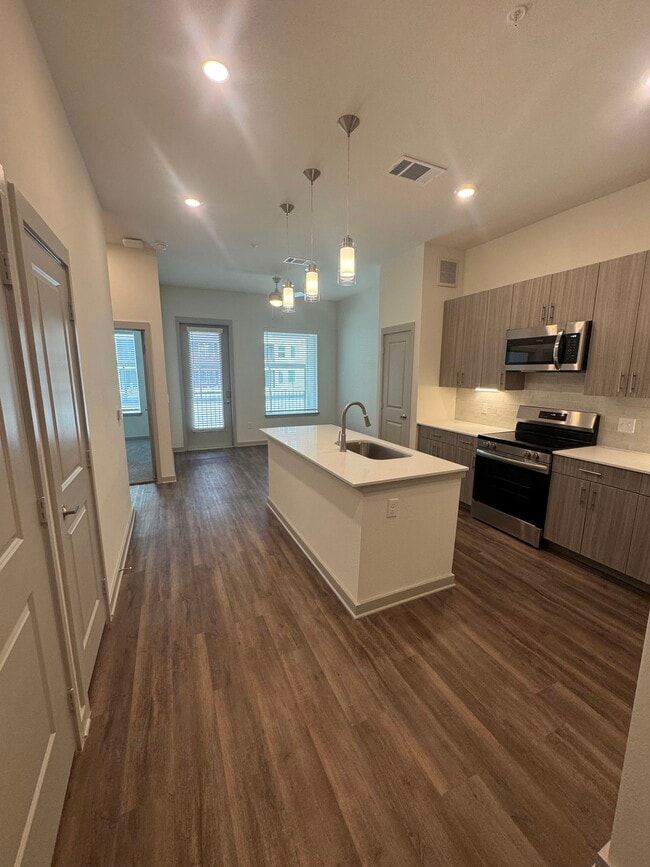 property at 1000 Persimmon Dr