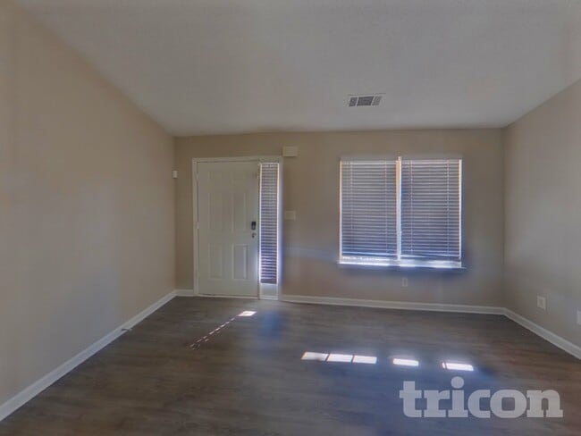 2024 Meadow Glen Cir, Unit 1023 in Fairburn, GA - Building Photo - Building Photo