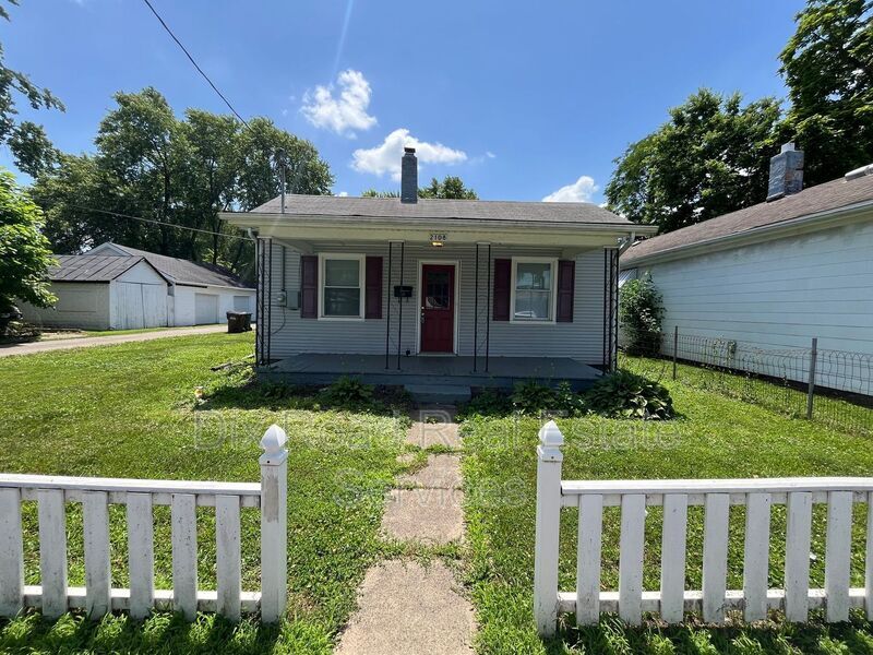 2108 Arlington Ave in Middletown, OH - Building Photo