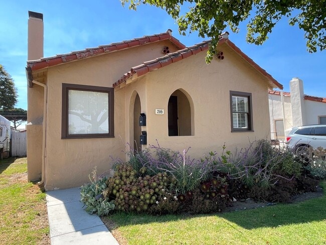 209 S G St in Lompoc, CA - Building Photo - Building Photo