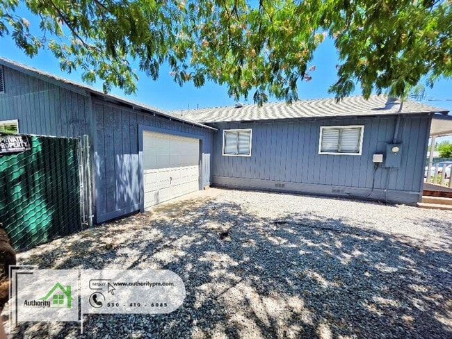 1824 Heller Ln in Redding, CA - Building Photo - Building Photo