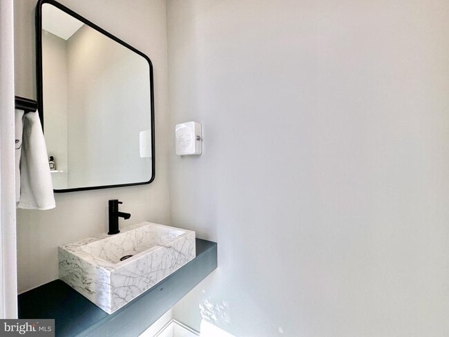 85 R St NW in Washington, DC - Building Photo - Building Photo