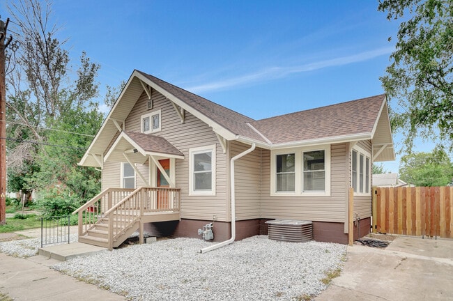 property at 216 N 25th St