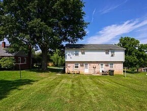 131 Highview Dr in Lancaster, PA - Building Photo - Building Photo