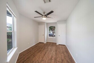 3002 Crownover St in Austin, TX - Building Photo - Building Photo