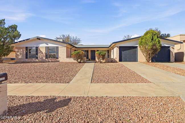 property at 7127 Orizaba Ave