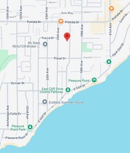 681 37th Ave, Unit Private Duplex #A in Santa Cruz, CA - Foto de edificio - Building Photo