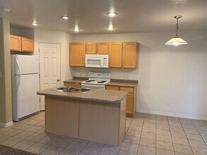 3155 S Hidden Valley Dr in Saint George, UT - Building Photo - Building Photo