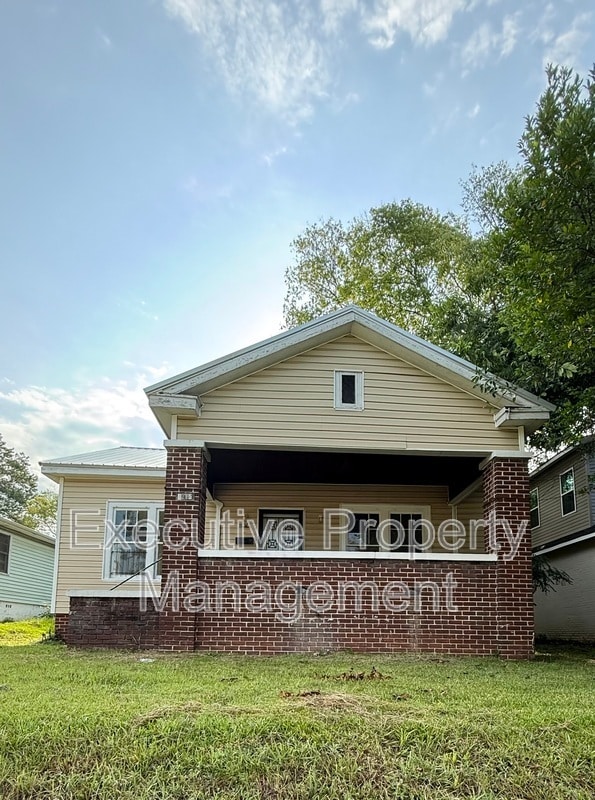 property at 4905 Court M