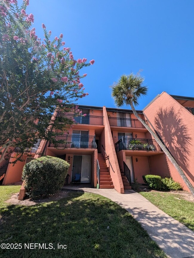 property at 3401 Townsend Blvd