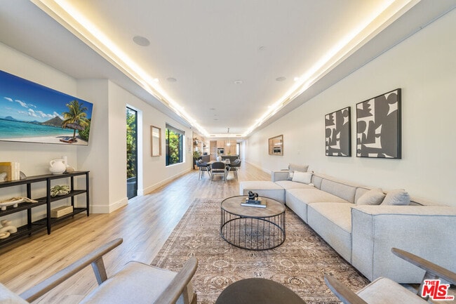 1903 S Bedford St in Los Angeles, CA - Building Photo - Building Photo