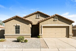 2140 E Connemara Dr in San Tan Valley, AZ - Building Photo