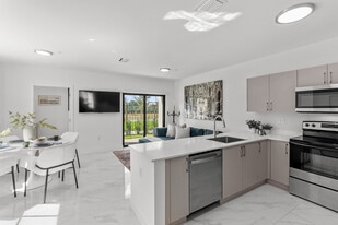 Flamingo Village in Hialeah, FL - Building Photo
