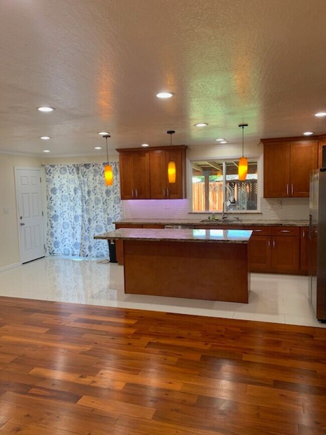 14813 Branham Ln in San Jose, CA - Building Photo - Building Photo