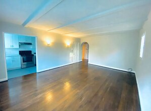 421 Summit Ave E in Seattle, WA - Building Photo - Building Photo