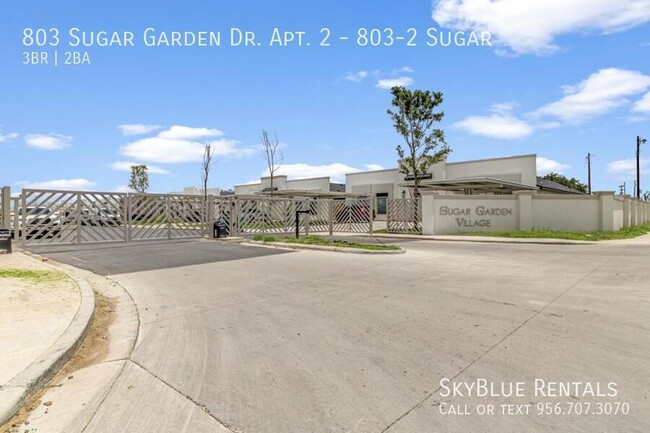 803 Sugar Gdn Dr in Pharr, TX - Building Photo - Building Photo