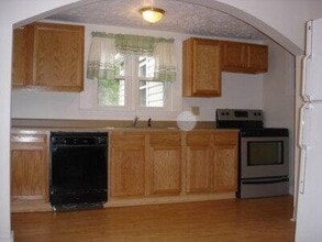 511 Neale Ave SW in Massillon, OH - Building Photo - Building Photo