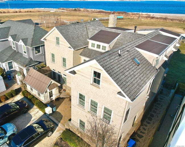 36 Mineola Ave in Point Lookout, NY - Foto de edificio - Building Photo