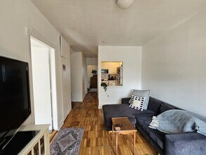 21 Boston St, Unit 2 in Boston, MA - Foto de edificio - Building Photo