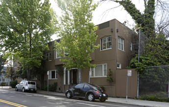 6391-6397 Dana St in Oakland, CA - Building Photo - Building Photo