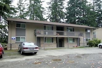 Puyallup 4-Plex in Puyallup, WA - Building Photo - Building Photo