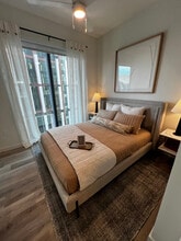 41 NW 32nd St, Unit B1 in Miami, FL - Building Photo - Building Photo