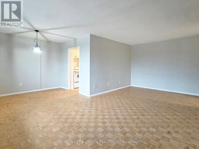 37 Peel St in Barrie, ON - Building Photo - Building Photo