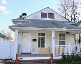 100 Cottage Pl in Long Branch, NJ - Building Photo