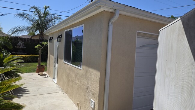 1819 N Frederic St in Burbank, CA - Building Photo - Building Photo