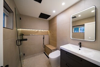 6701 St Ives Pl in Anchorage, AK - Building Photo - Building Photo