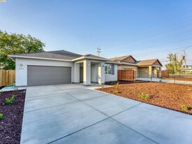 741 Claire Ave in Sacramento, CA - Building Photo
