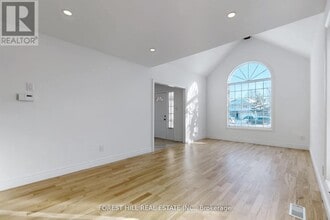 683 Willow Rd in Guelph, ON - Building Photo - Building Photo