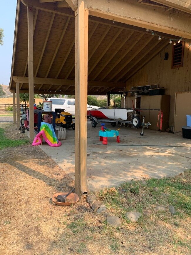 property at 2871 Williams Rd
