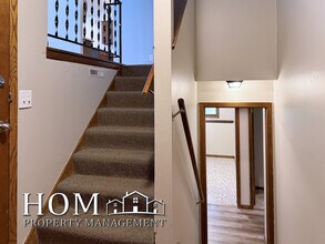 31 Devonshire Pl in Mankato, MN - Building Photo - Building Photo