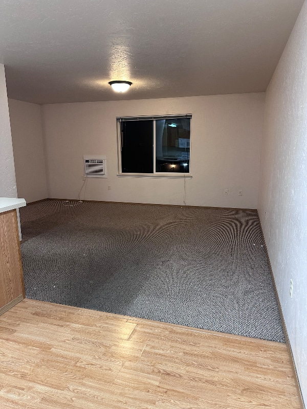 37 Appleway Dr in Kalispell, MT - Foto de edificio - Building Photo