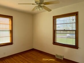 3105 Burrmont Rd in Rockford, IL - Building Photo - Building Photo