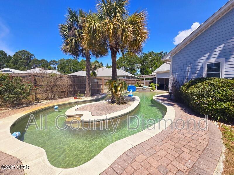 12207 Lyndell Plantation Dr in Panama City Beach, FL - Building Photo