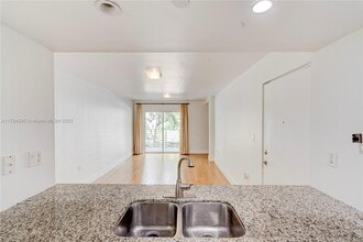 7541 SW 61st Ave in South Miami, FL - Building Photo - Building Photo