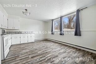 1424 College Ave in Regina, SK - Building Photo