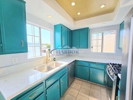 855 W 2nd in San Pedro, CA - Building Photo