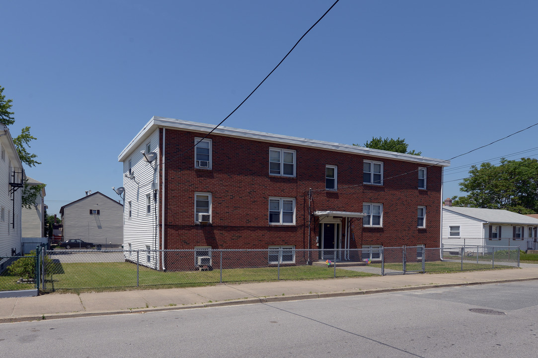 77 Valley St in Central Falls, RI - Building Photo