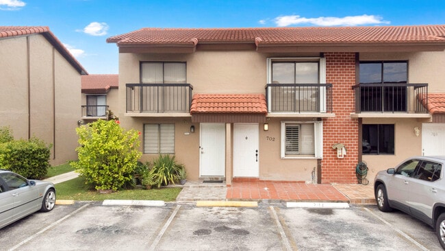 1917 SW 107th Ave in Miami, FL - Building Photo - Building Photo