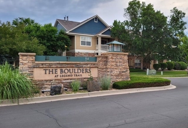 property at 3575 Boulder Cir