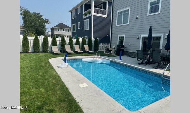 property at 161 Baltimore Ave