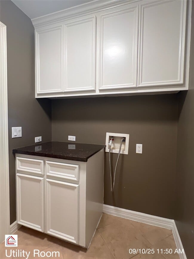 property at 903 Sugarfield Ct