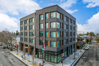 The Laureate in Berkeley, CA - Foto de edificio - Building Photo