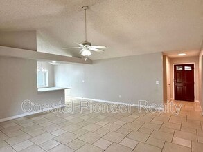 1412 High Knoll Dr in Brandon, FL - Building Photo - Building Photo