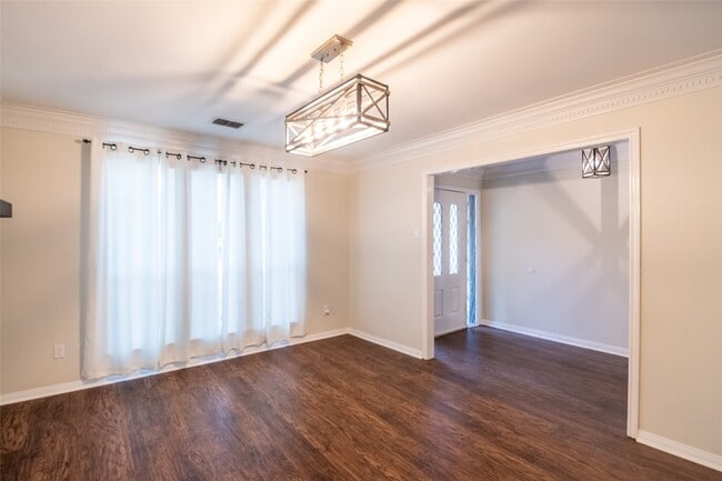 property at 5607 Court of York