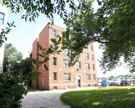 816 Potomac Ave SE in Washington, DC - Building Photo - Building Photo